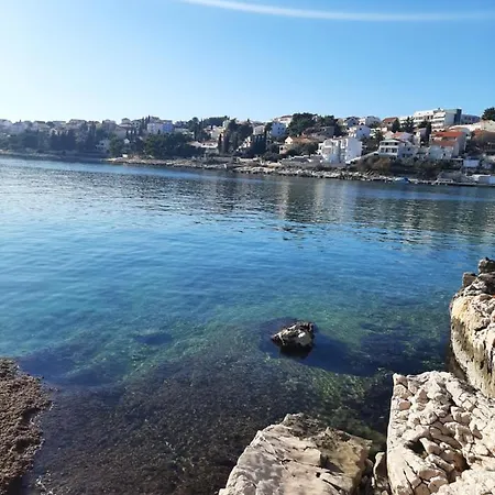 Adria Relax With Private Heated Pool Τρογκίρ