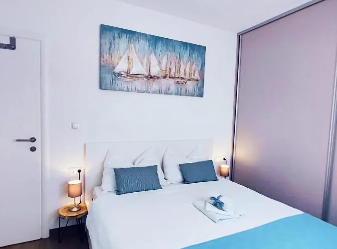 Adria Relax With Private Heated Pool Trogir