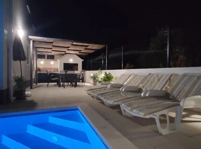 Adria Relax With Private Heated Pool