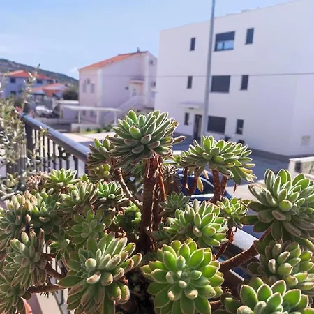 Adria Relax With Private Heated Pool טרוגיר