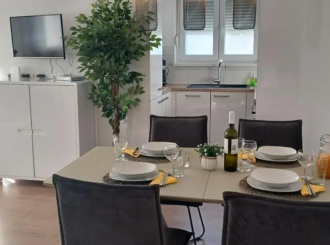 Adria Relax With Private Heated Pool