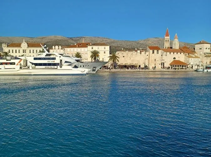 Adria Relax With Private Heated Pool